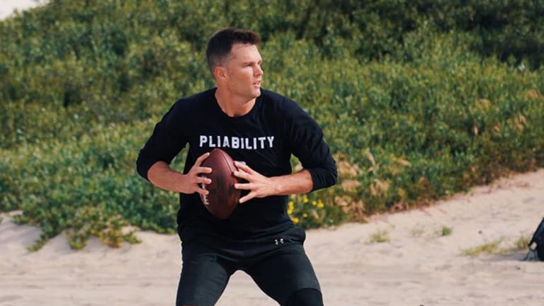 Tom Brady firma contrato y ya es de Buccaneers